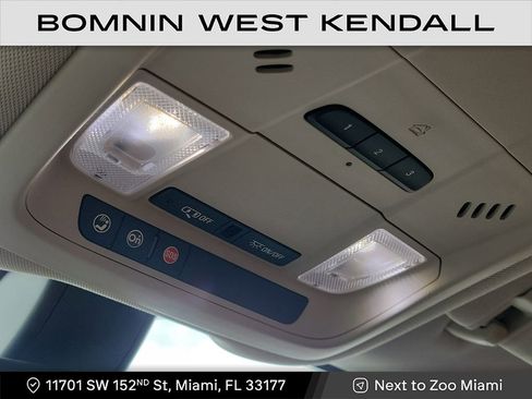 Used 2019 GMC Terrain SLT w/ Preferred Package image 24