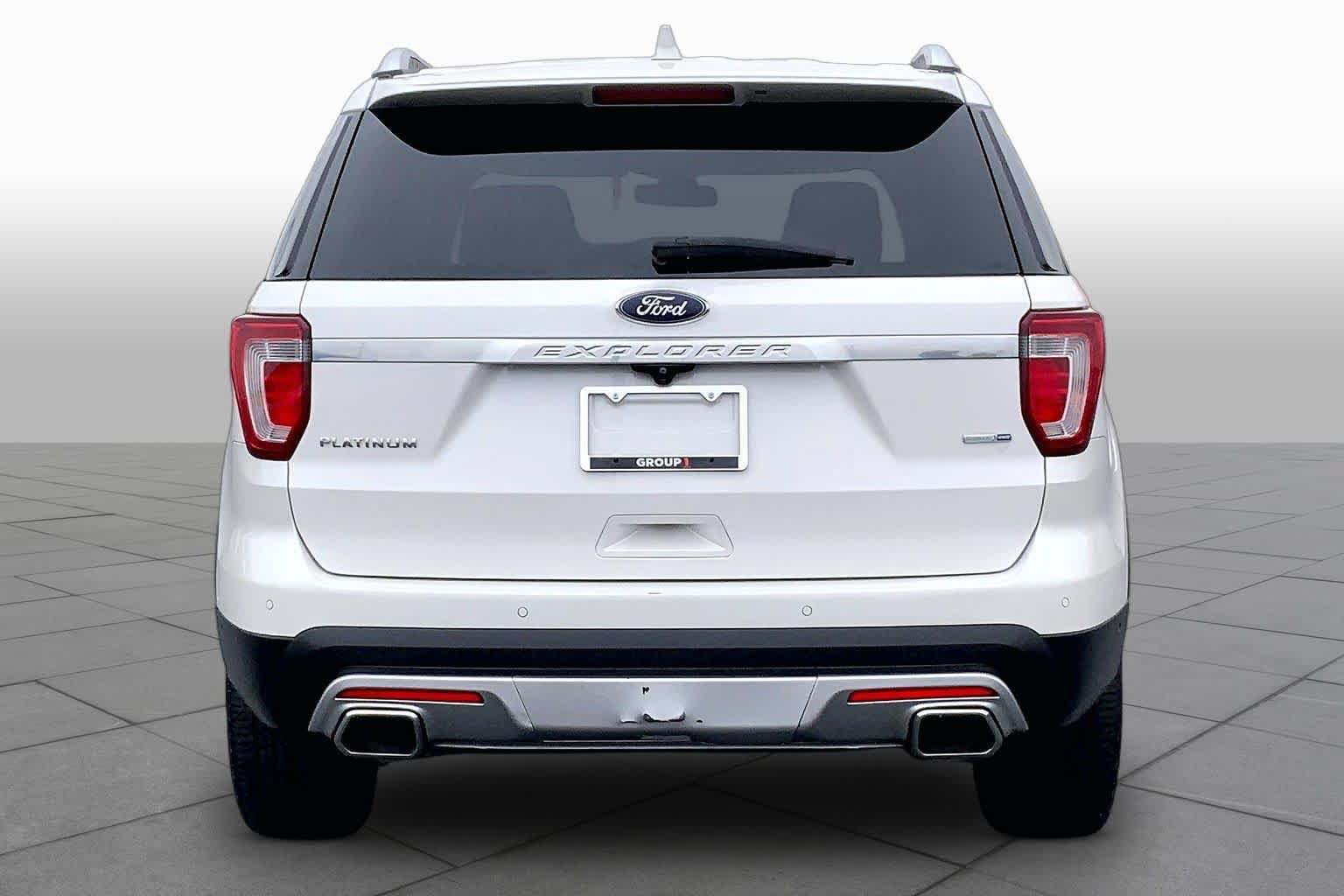 Used 2017 Ford Explorer Platinum AWD/4WD image 5