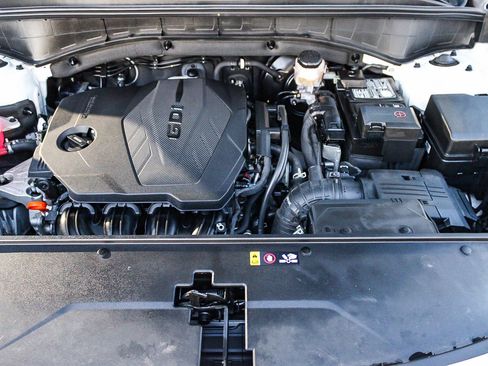 Used 2023 Kia Sorento LX image 27