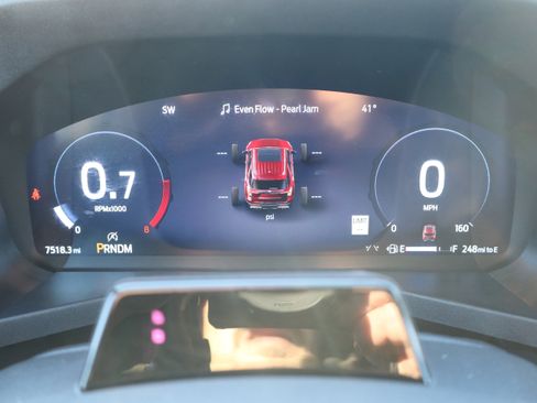 Used 2025 Ford Explorer ST image 35