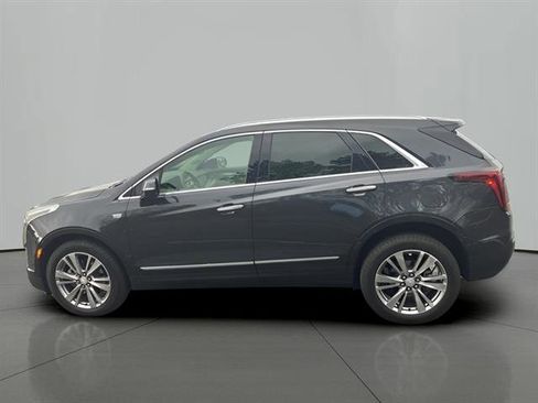 Used 2023 Cadillac XT5 Premium Luxury w/ Technology Package image 2
