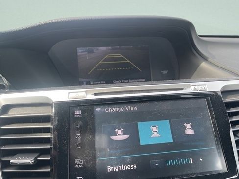 Used 2017 Honda Accord EX image 22