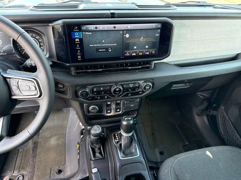 Used 2024 Jeep Wrangler Sport AWD/4WD image 8