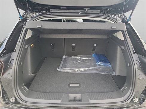 New 2026 Chevrolet Trax LT image 11