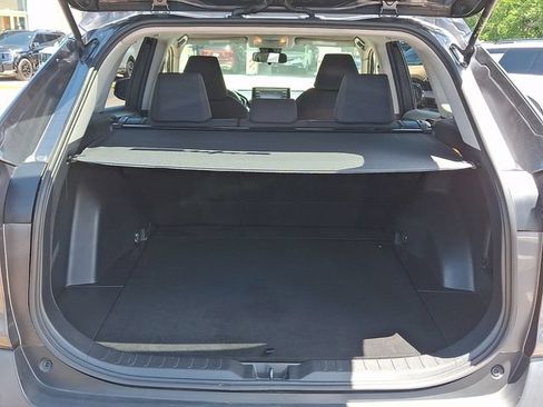 Used 2019 Toyota RAV4 LE w/ Carpet Mat Package AWD/4WD image 28