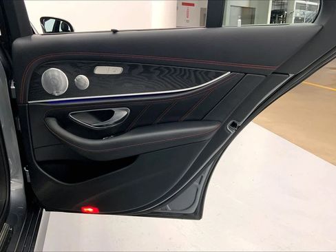 Used 2018 Mercedes-Benz E 43 AMG 4MATIC Sedan image 12