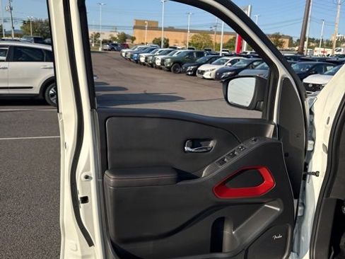 Certified 2023 Nissan Frontier PRO-4X w/ Pro Convenience Package image 10