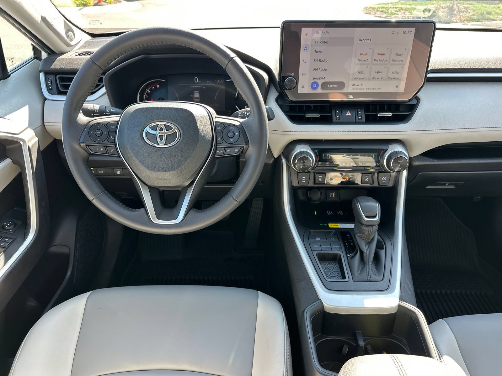 Used 2025 Toyota RAV4 XLE Premium w/ Weather Package FWD image 19