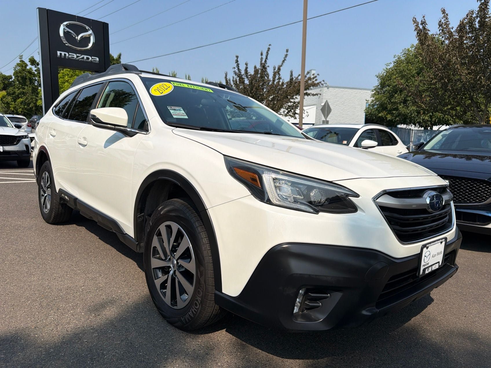 Used 2022 Subaru Outback Premium AWD/4WD image 4