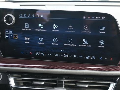 Used 2024 Chevrolet Traverse RS w/ LPO, Floor Liner Package image 19