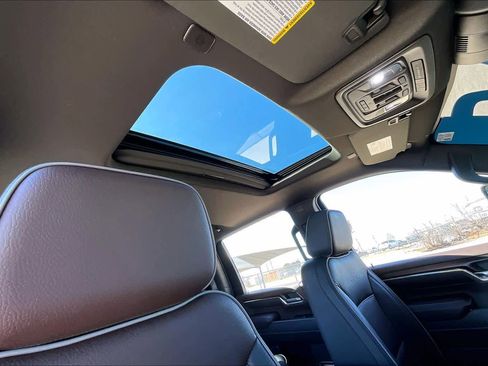 Used 2024 GMC Sierra 2500 Denali w/ Denali Reserve Package image 14