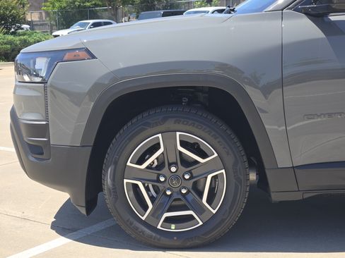 New 2026 Jeep Cherokee Laredo AWD/4WD image 5