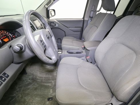 Used 2015 Nissan Frontier SV w/ SV Value Truck Package AWD/4WD image 38