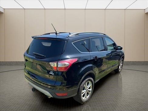Used 2018 Ford Escape SE w/ SE Sync 3 Package AWD/4WD image 14