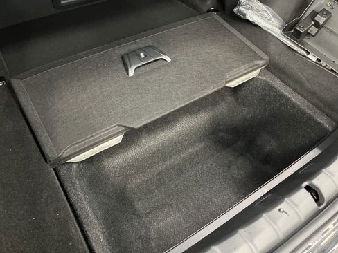 Certified 2024 BMW i7 eDrive50 w/ Executive Package image 19