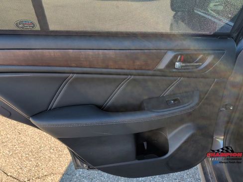 Used 2018 Subaru Outback 2.5i Limited image 16