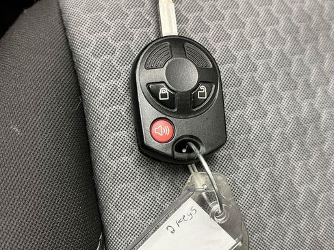 Used 2017 Ford Escape SE AWD/4WD image 24
