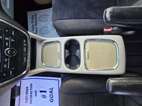 Used 2013 Dodge Grand Caravan Crew image 20