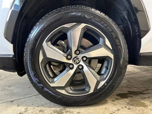 Used 2023 Toyota RAV4 SE w/ Weather & Moonroof Package AWD/4WD image 10