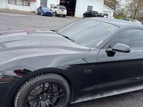 Used 2019 Ford Mustang GT Premium w/ GT Performance Package RWD image 5