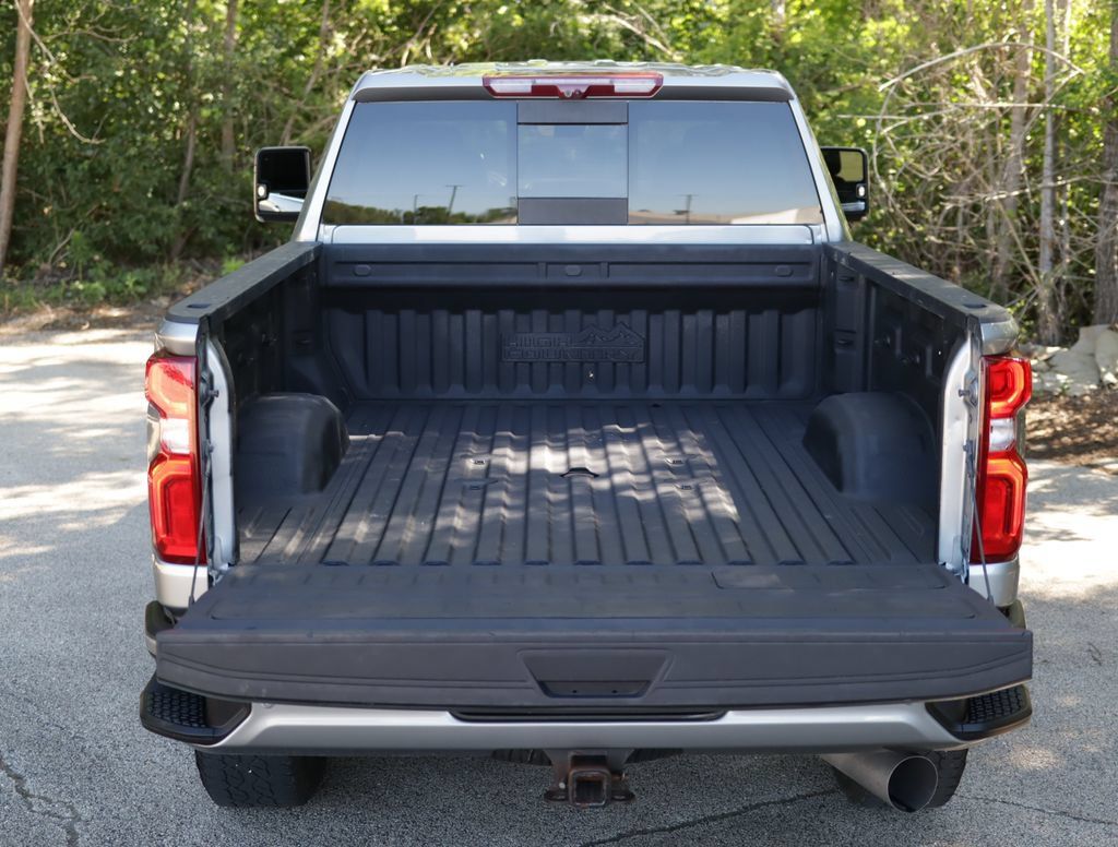 Used 2024 Chevrolet Silverado 2500 High Country w/ High Country Premium Package AWD/4WD image 32