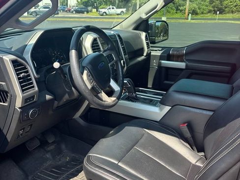 Used 2019 Ford F150 Lariat w/ Equipment Group 502A Luxury AWD/4WD image 9