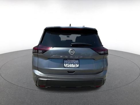 Used 2025 Nissan Rogue SV FWD image 12