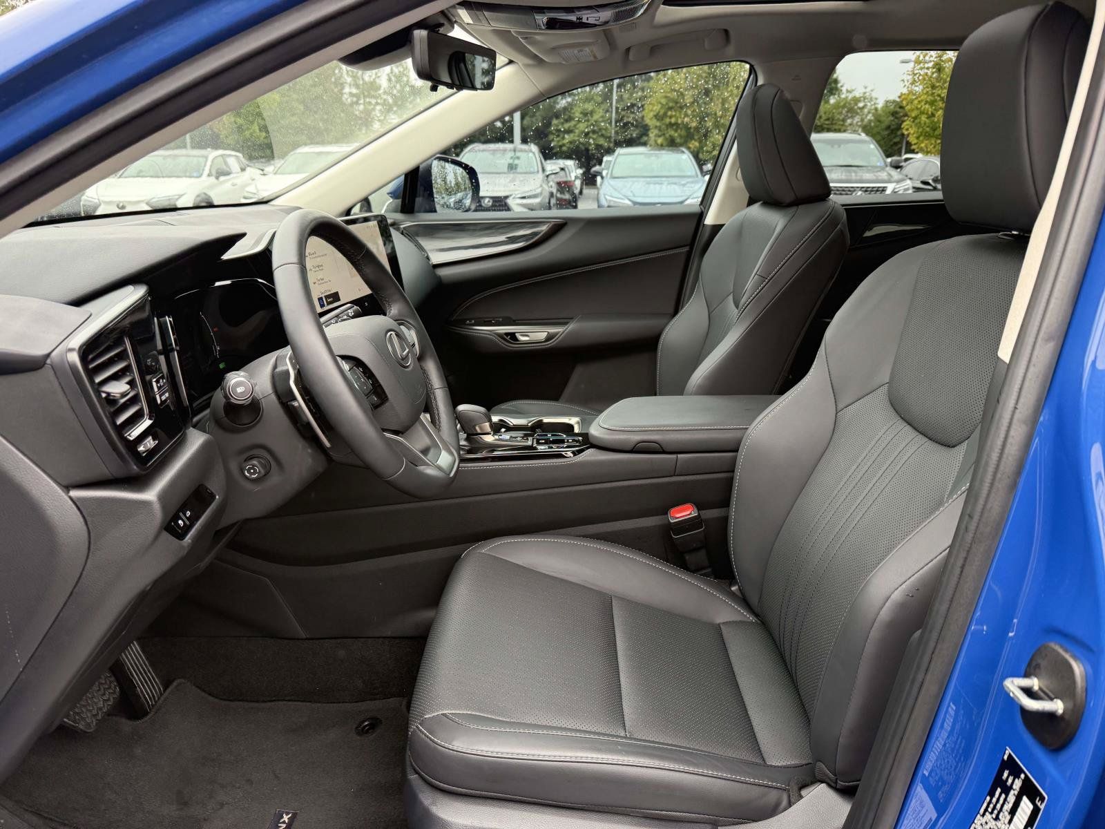 Used 2025 Lexus NX 350h AWD w/ Accessory Package (Z2) image 13