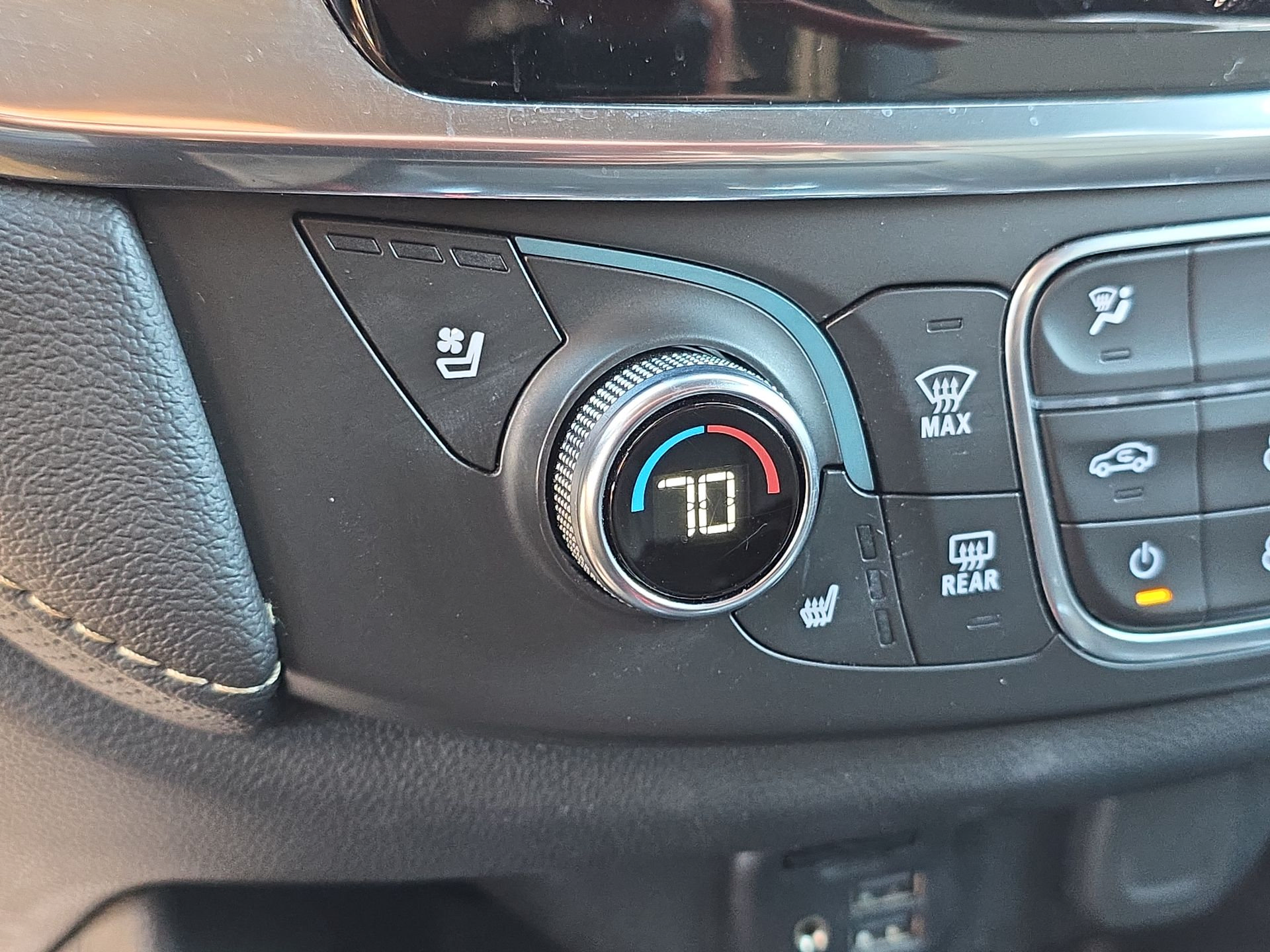 Used 2022 Chevrolet Traverse Premier AWD/4WD image 33
