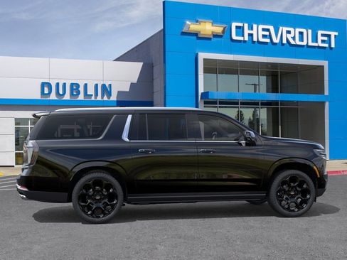 New 2026 Chevrolet Suburban High Country AWD/4WD image 6