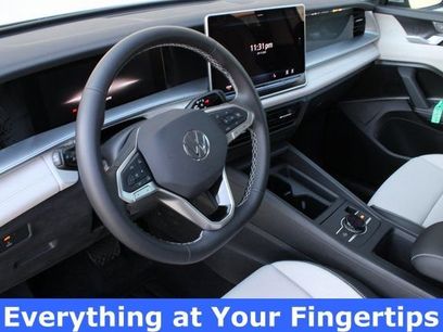New 2025 Volkswagen Tiguan SE