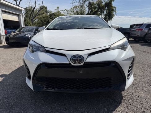 Used 2017 Toyota Corolla SE FWD image 2