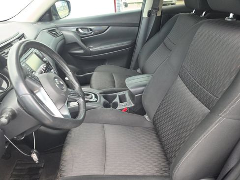 Used 2018 Nissan Rogue SV FWD image 5