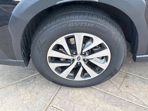 Used 2023 Subaru Outback Premium AWD/4WD image 11