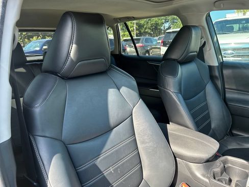 Used 2021 Toyota RAV4 XLE Premium FWD image 13