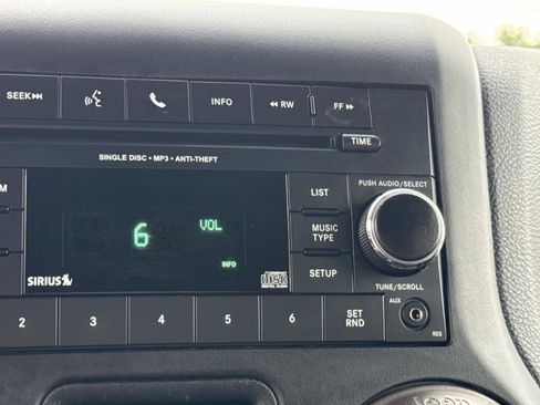 Certified 2018 Jeep Wrangler Unlimited Sport AWD/4WD image 28