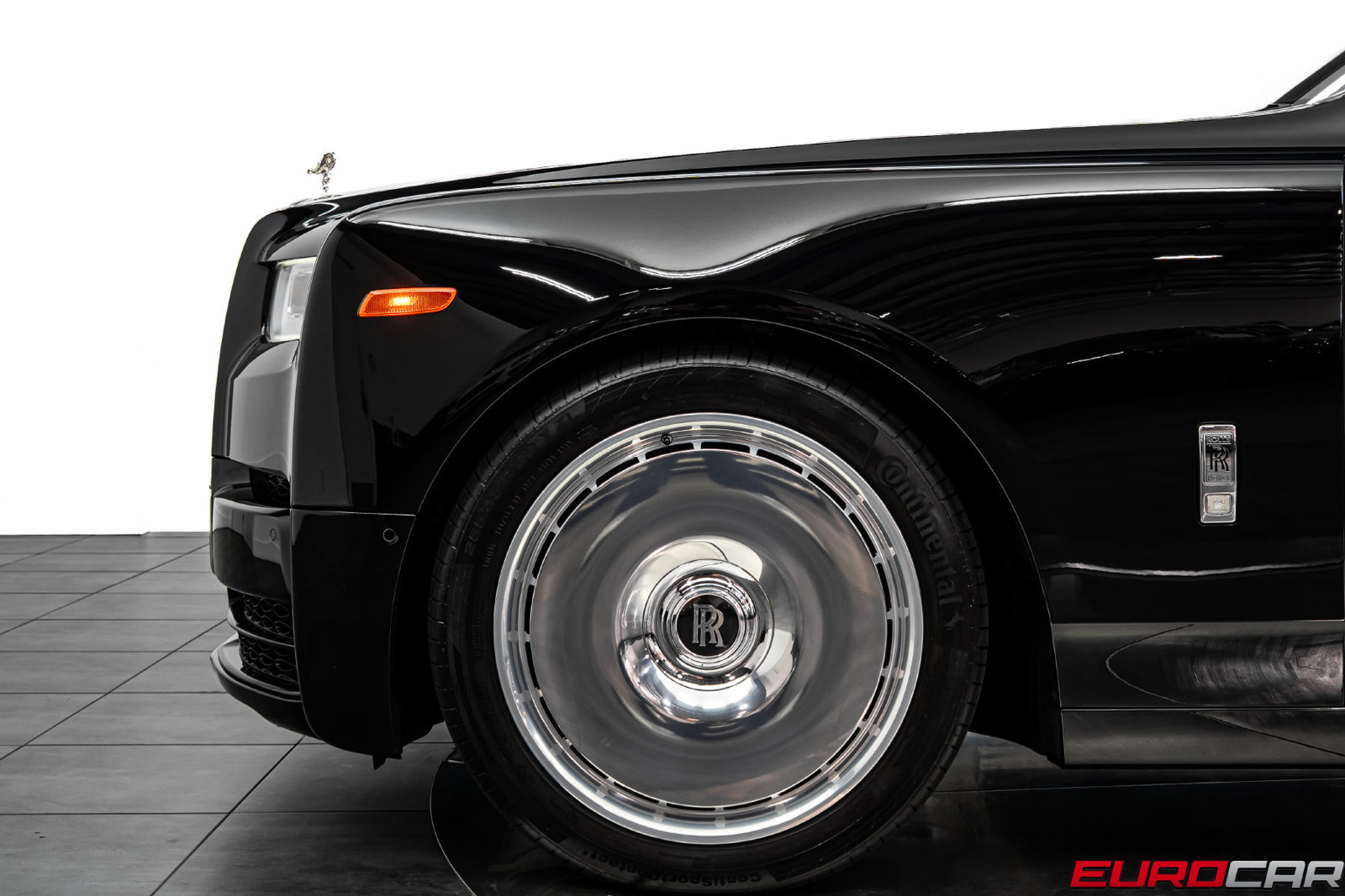 Used 2022 Rolls-Royce Phantom Sedan RWD image 15