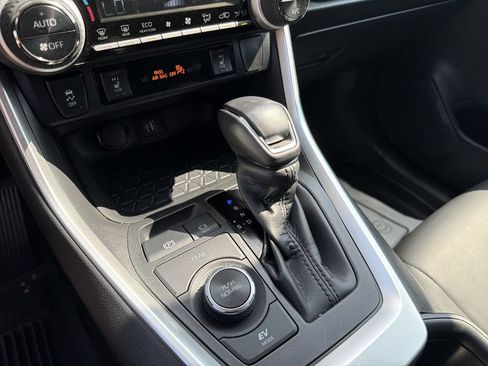 Used 2025 Toyota RAV4 XLE Premium AWD/4WD image 15