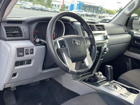 Used 2013 Toyota 4Runner SR5 w/ Convenience Pkg AWD/4WD image 17