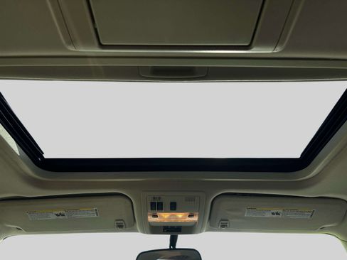 Used 2012 Cadillac Escalade ESV Platinum image 16