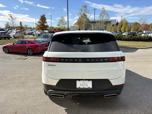 Used 2025 Land Rover Range Rover Sport image 6