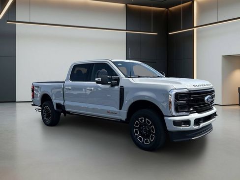 Used 2025 Ford F350 Platinum AWD/4WD image 8