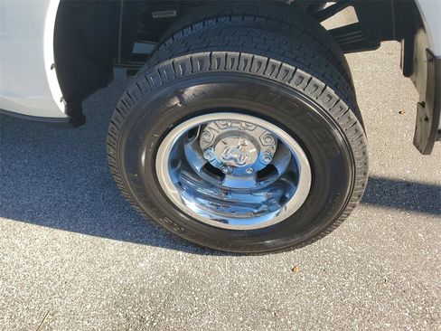 Used 2024 RAM 3500 Big Horn image 12
