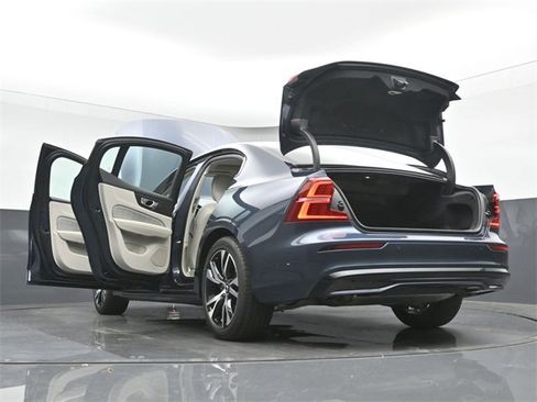 Used 2024 Volvo S60 B5 Core w/ Climate Package image 51