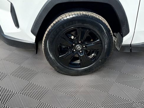 Used 2023 Toyota RAV4 XLE FWD image 19