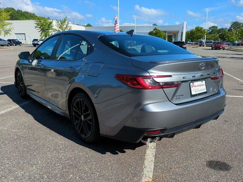 Used 2026 Toyota Camry SE FWD image 6