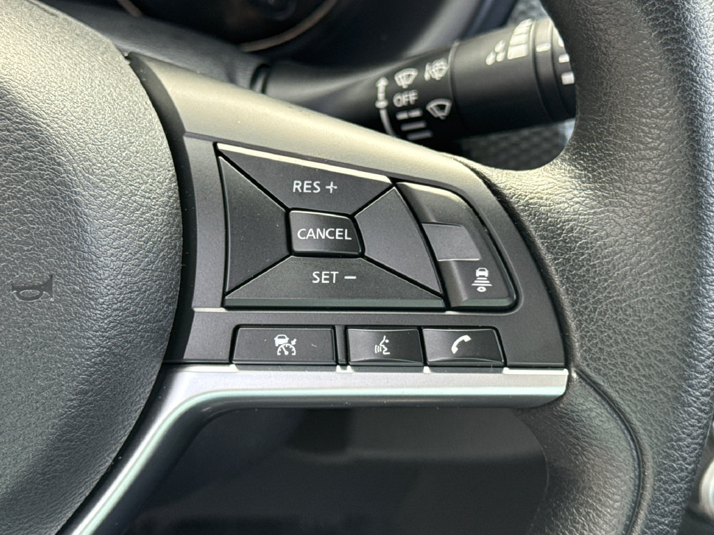 Used 2023 Nissan Kicks SV FWD image 22