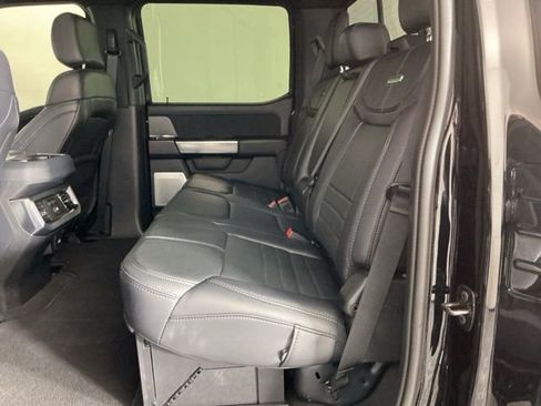 Certified 2025 Ford F450 Platinum w/ FX4 Off-Road Package AWD/4WD image 32