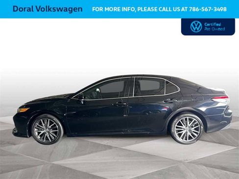 Used 2023 Toyota Camry XLE image 5