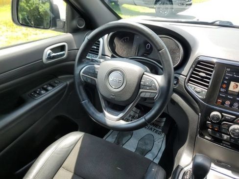 Used 2021 Jeep Grand Cherokee Laredo X AWD/4WD image 17